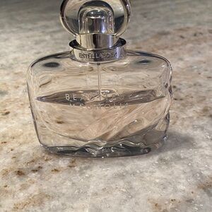 Estee Lauder Beautiful Magnolia Eau de Parfum